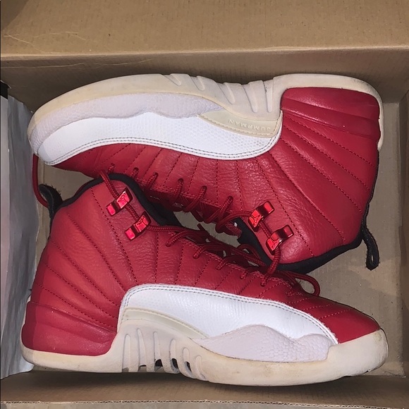 Air Jordan 12 Retro BG - Picture 2 of 9